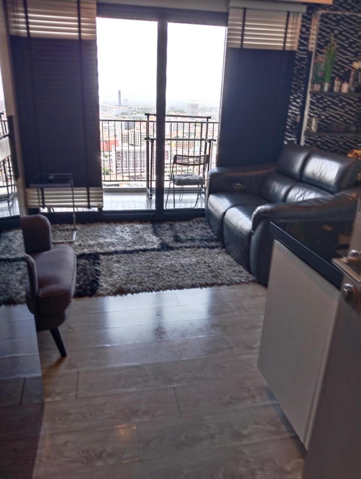 The Base Deluxe Apartment Pattaya Luaran gambar