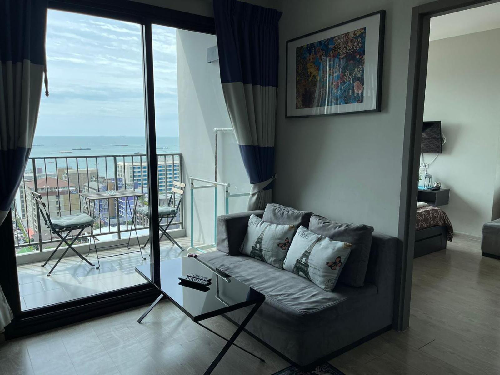 The Base Deluxe Apartment Pattaya Luaran gambar