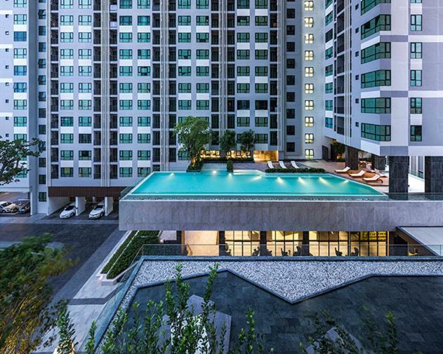 The Base Deluxe Apartment Pattaya Luaran gambar