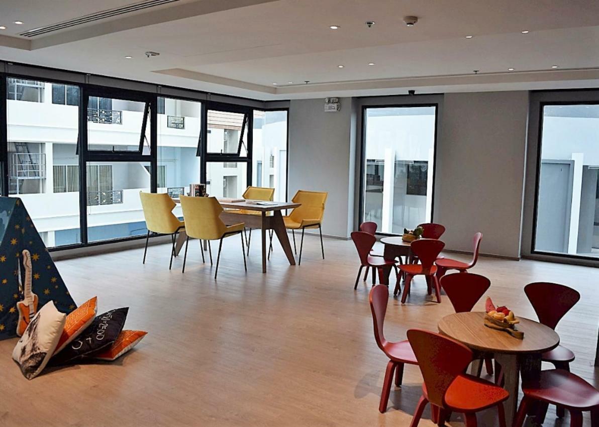 The Base Deluxe Apartment Pattaya Luaran gambar