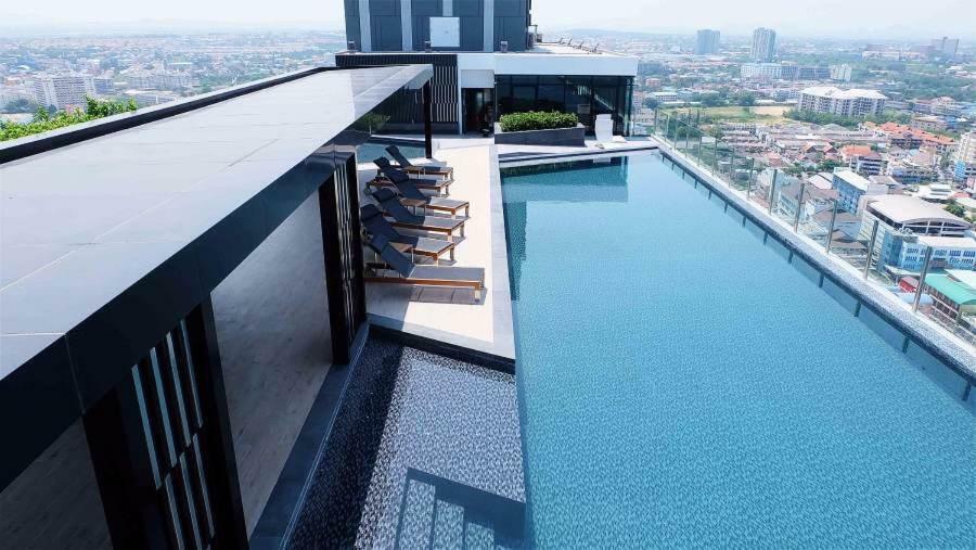 The Base Deluxe Apartment Pattaya Luaran gambar